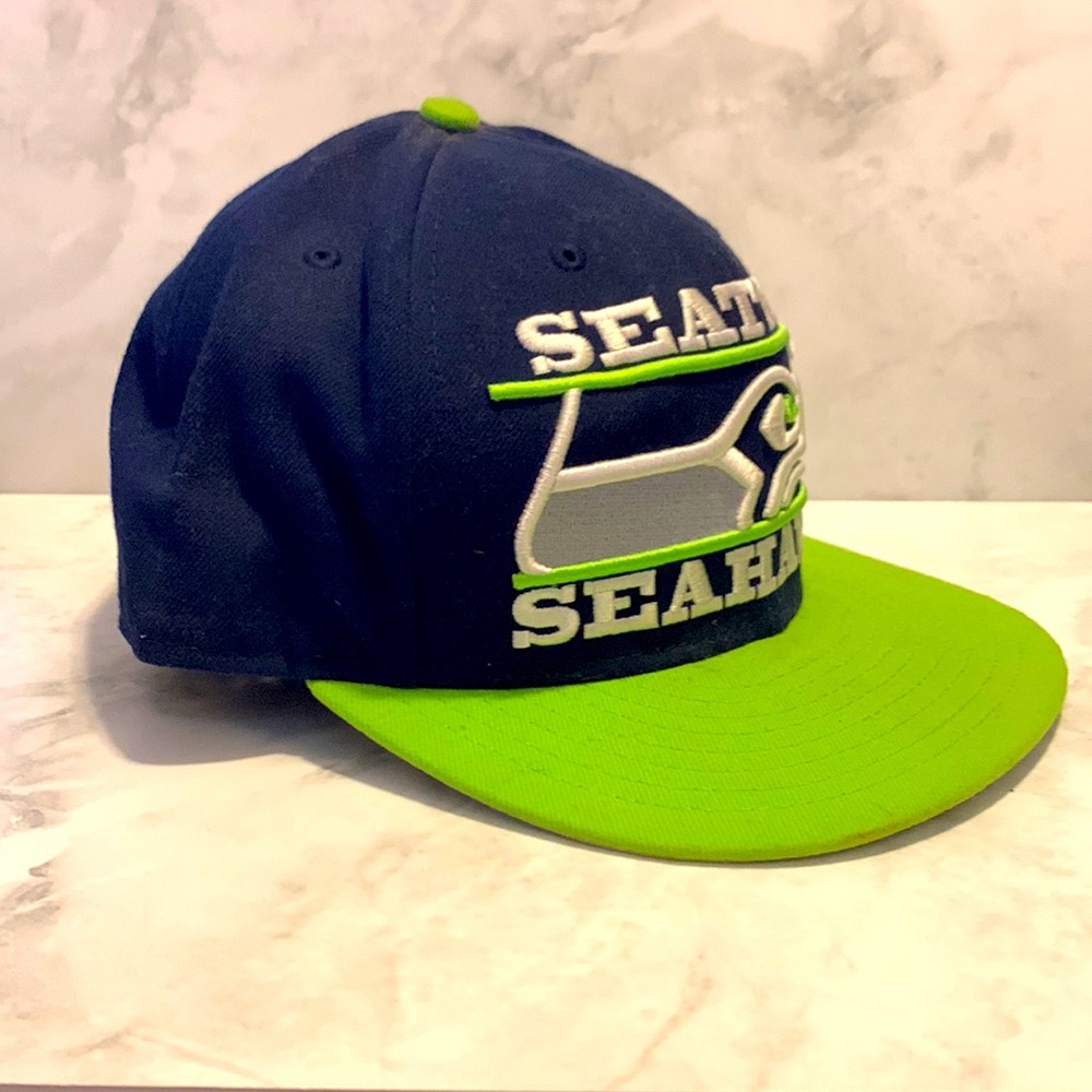 Seattle Seahawks Fitted Cap size 7 - 1-2